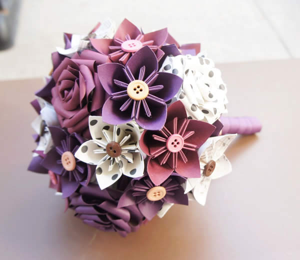 Buquê com flores de origami