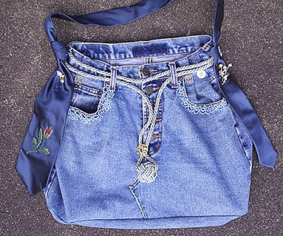 bolsas feitas com pernas de calça jeans