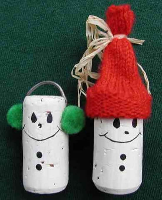 Bonecos de neve com rolhas