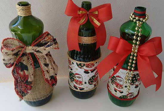 Decoração de Natal com garrafas de vidro