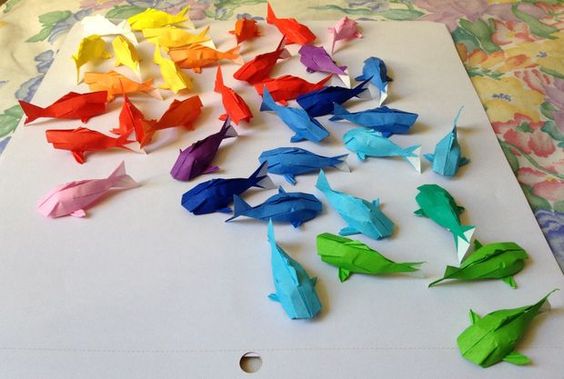 Decoração com carpas de origami