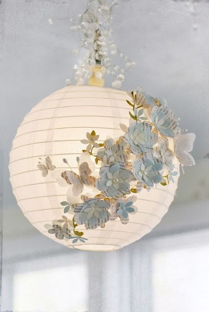 Lanterna japonesa com florais