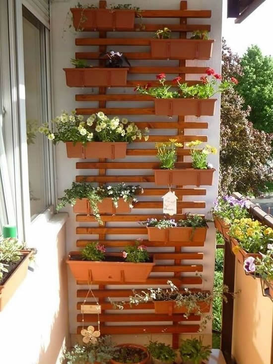 Painel de madeira para jardim vertical