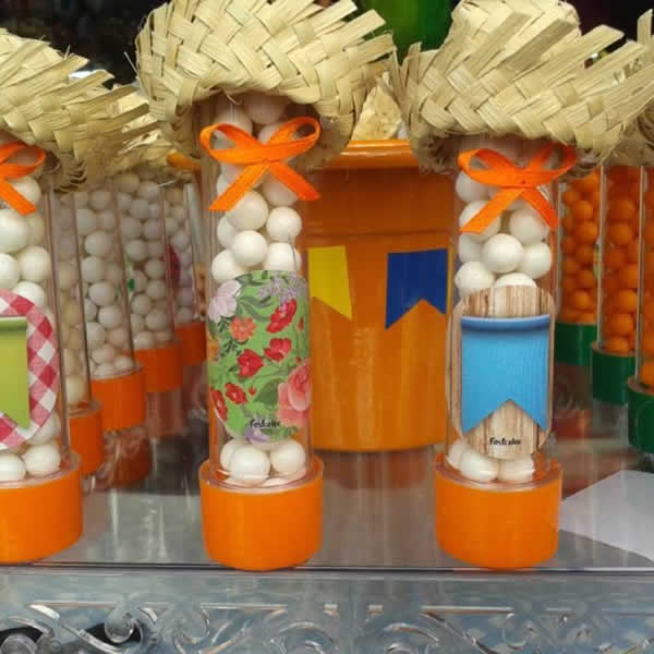 Lembrancinha com Tubete - Festa Junina