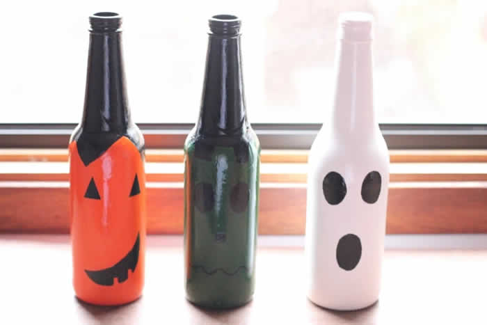 Decoração com Garrafas para Halloween