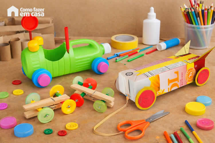 Brinquedos com Reciclagem