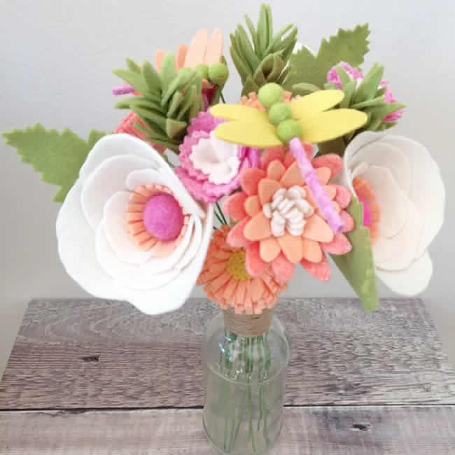 Flores de Feltro e Tecido