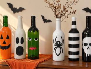 Decoração com Garrafas de Halloween