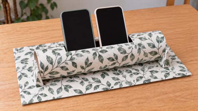 Como fazer porta-celular com papelão